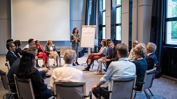 人力资源公司JDPAY钱包官网国际认为中国制造业企业出海应从人才培养与人才开展双驱动模型管理国际化人才